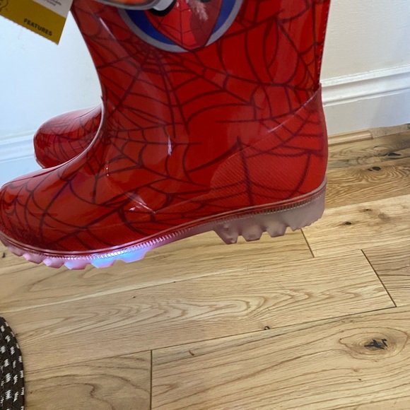 Spider-Man light up wellies - Picture 5 of 9
